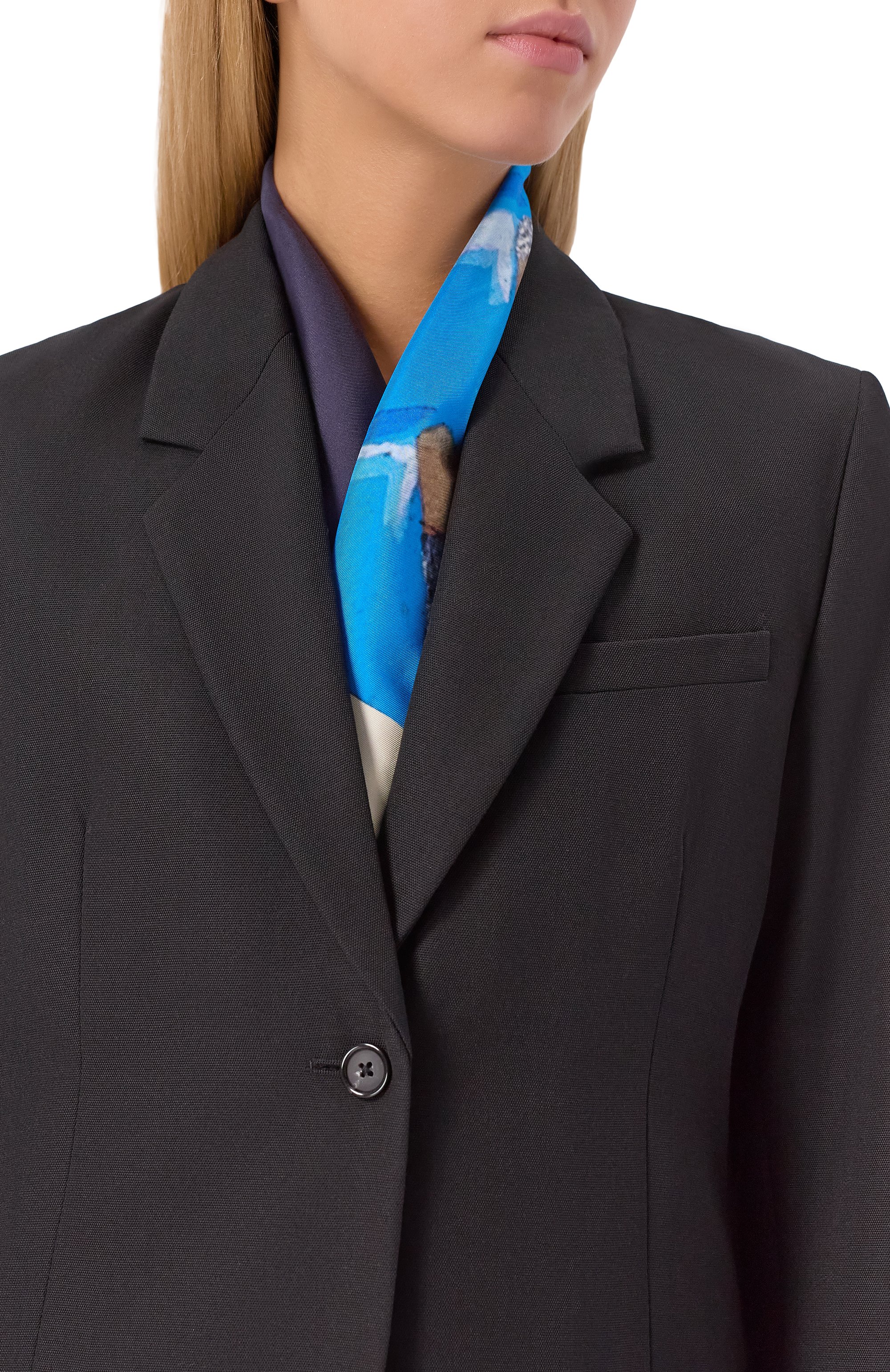 Шелковый платок LANVIN разноцветного цвета по цене 37900 руб., арт. 710009479, фото 2 Шелковый платок LANVIN, арт. 710009479, фото 2