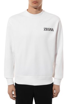 Мужской хлопковый свитшот ZEGNA белого цвета, арт. UD522A7/D872 | Фото 3 (Рукава: Длинные; Принт: Без принта; Длина (для топов): Стандартные; Мужское Кросс-КТ: свитшот-одежда; Материал сплава: Проставлено; Материал внешний: Хлопок; Драгоценные камни: Проставлено; Стили: Кэжуэл)