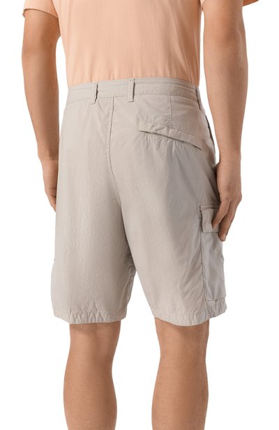 Хлопковые шорты STONE ISLAND светло-серого цвета по цене 42350 руб., арт. L1S15L100020/S0003, фото 4 Хлопковые шорты STONE ISLAND, арт. L1S15L100020/S0003, фото 4