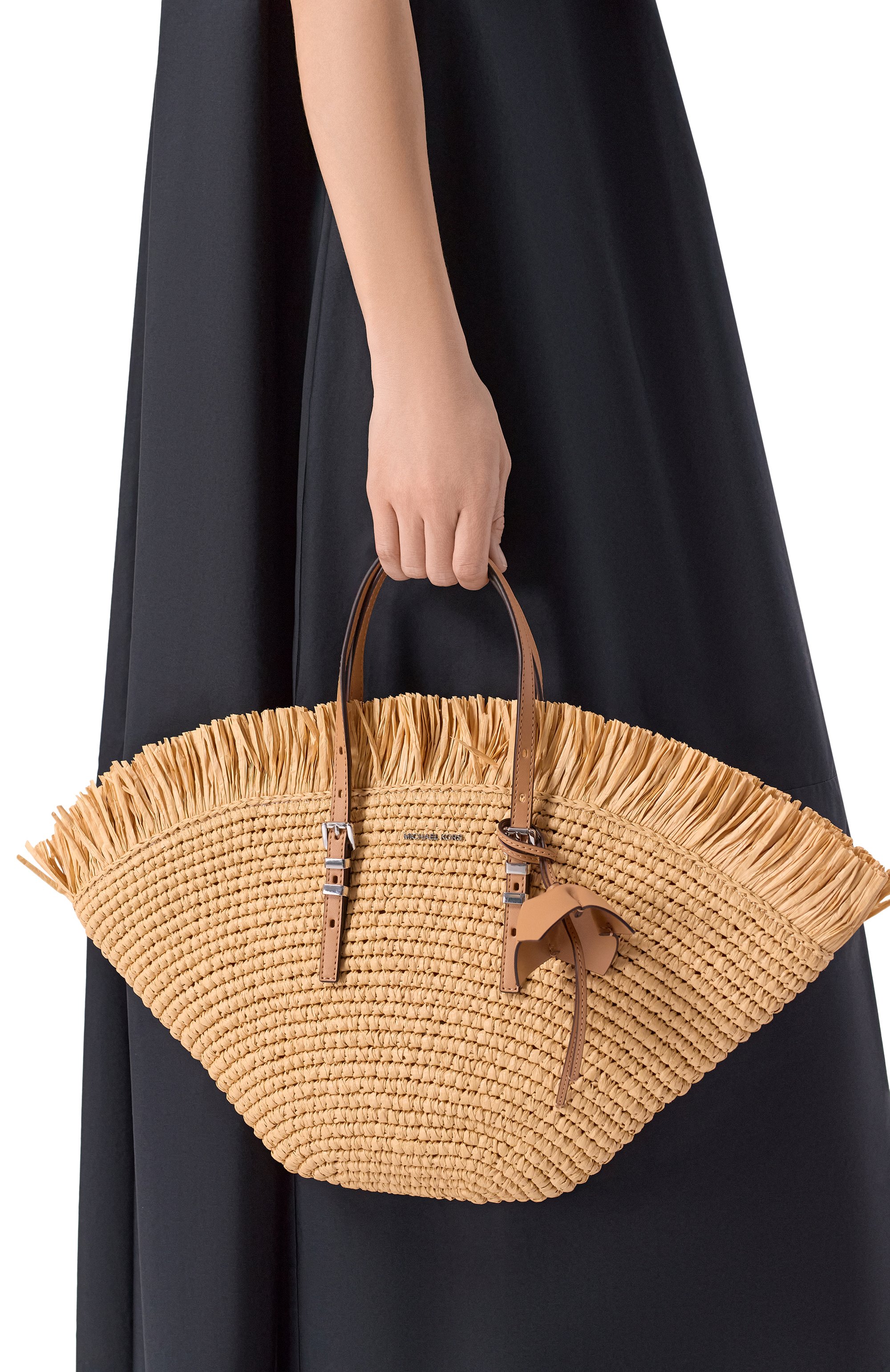 Сумка isa MICHAEL MICHAEL KORS бежевого цвета по цене 29950 руб., арт. 30S6S9FT1W, фото 2 Сумка isa MICHAEL MICHAEL KORS, арт. 30S6S9FT1W, фото 2