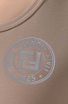 Женский топ FENDI бежевого цвета, арт. FAF119 AB4A | Фото 5 (Женское Кросс-КТ: Топ-спорт; Длина (для топов): Укороченные; Материал внешний: Синтетический материал; Кросс-КТ: без рукавов, Спорт; Материал сплава: Проставлено; Драгоценные камни: Проставлено; Рукава: Без рукавов)