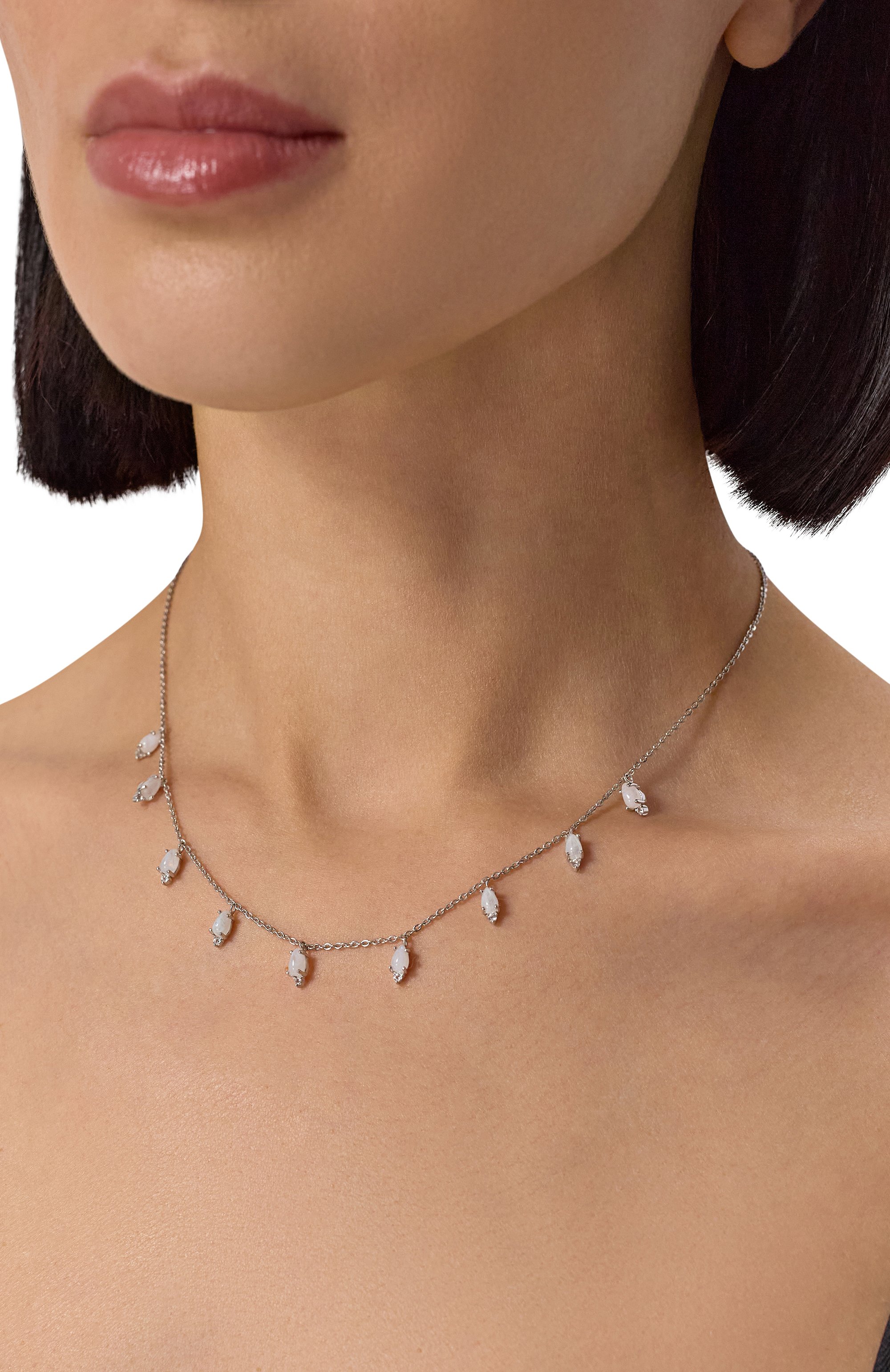 Колье water с лунными камнями MOONKA серебряного цвета по цене 17700 руб., арт. wt-nl-mns, фото 2 Колье water с лунными камнями MOONKA, арт. wt-nl-mns, фото 2