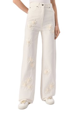 Женские джинсы MSGM молочного цвета, арт. 3841MDP240X/257273 | Фото 3 (Длина (брюки, джинсы): Удлиненные; Материал внешний: Хлопок, Деним; Кросс-КТ: Деним; Детали: Вышивка; Силуэт Ж (брюки и джинсы): Расклешенные; Стили: Кэжуэл; Автоматизация состава: Проставлено; Автоматизация ТО: Проставлено)