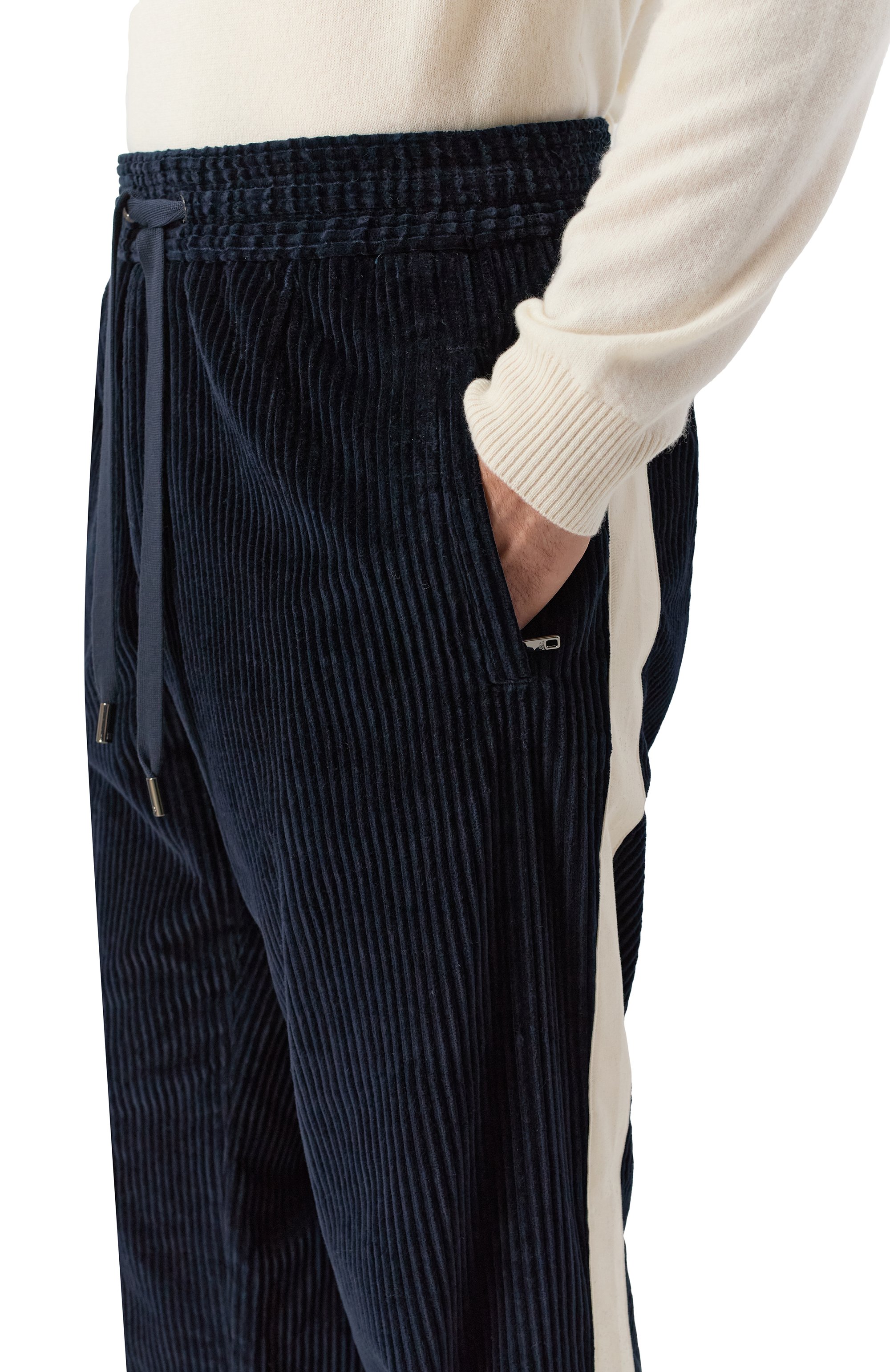 Вельветовые брюки DOLCE & GABBANA темно-синего цвета по цене 119000 руб., арт. GP141T/FUVLI, фото 5 Вельветовые брюки DOLCE & GABBANA, арт. GP141T/FUVLI, фото 5