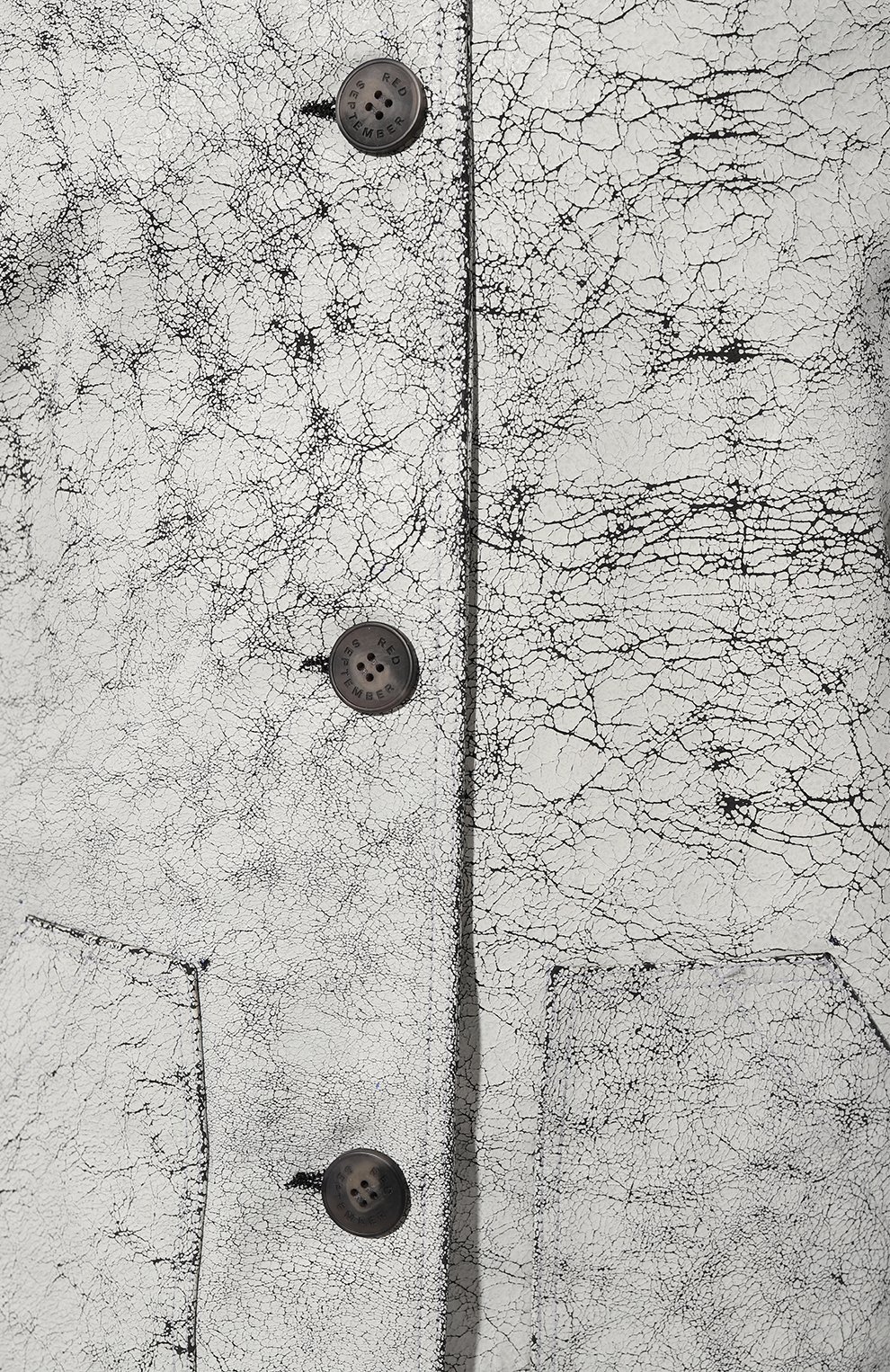 Кожаное пальто RED SEPTEMBER белого цвета по цене 155000 руб., арт. 324.01.57.03, фото 5 Кожаное пальто RED SEPTEMBER, арт. 324.01.57.03, фото 5