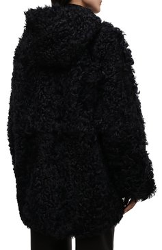Женская куртка из меха овчины VALENTINO черного цвета, арт. RF3FB530CKF | Фото 4 (Длина (верхняя одежда): До середины бедра; Рукава: Длинные; Материал внешний: Натуральный мех; Стили: Гламурный; Кросс-КТ: Куртка, Утепленные; Женское Кросс-КТ: Мех; Региональные ограничения белый список (Axapta Mercury): RU; Драгоценные камни: Проставлено; Нос: Не проставлено; Материал сплава: Проставлено)