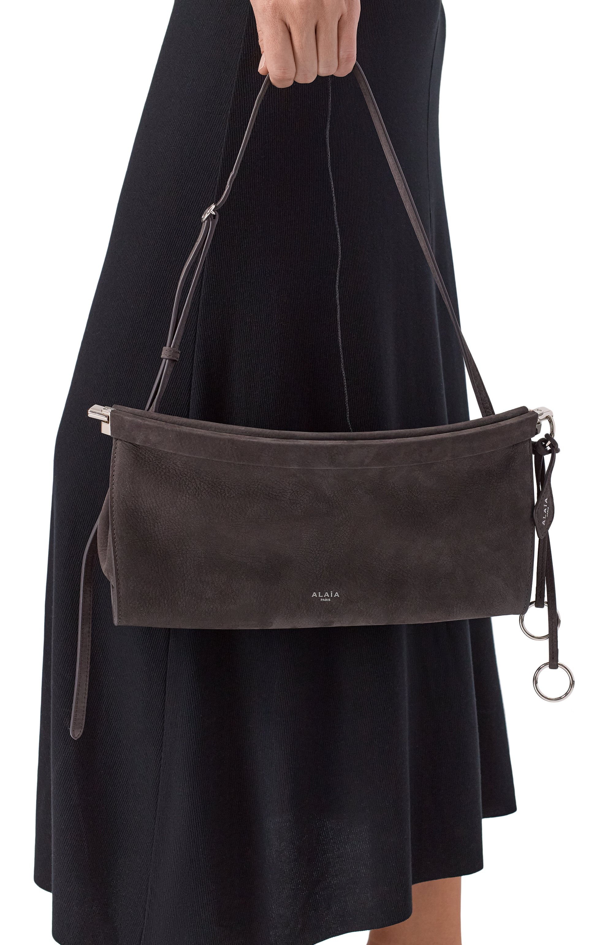 Сумка le click east-west medium ALAIA темно-серого цвета по цене 288000 руб., арт. AA1S01430CA214, фото 2 Сумка le click east-west medium ALAIA, арт. AA1S01430CA214, фото 2