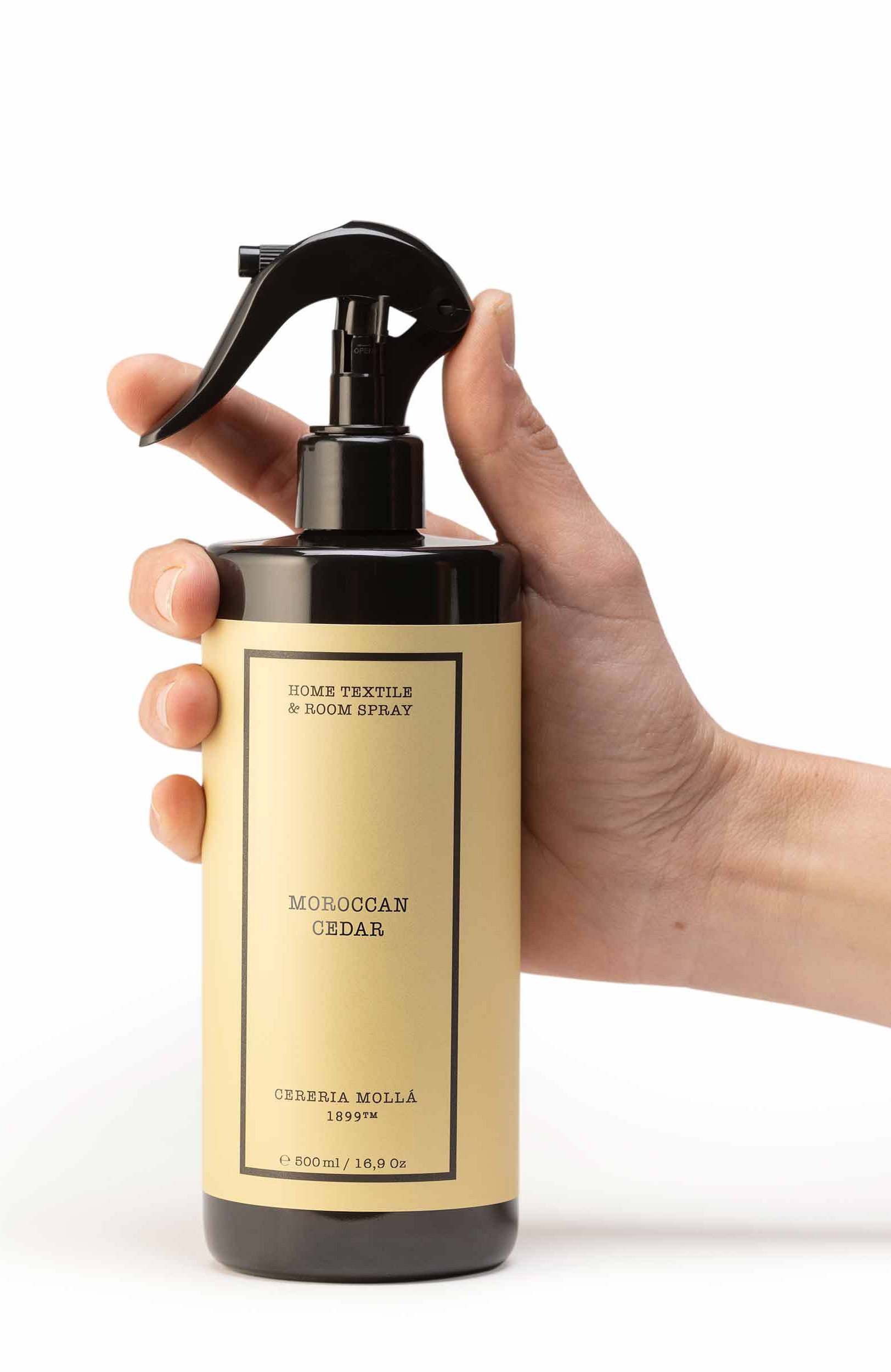 Спрей для дома и тканей moroccan cedar (500ml) CERERIA MOLLA 1899 бесцветного цвета по цене 4500 руб., арт. 8424405010297, фото 3 Спрей для дома и тканей moroccan cedar (500ml) CERERIA MOLLA 1899, арт. 8424405010297, фото 3
