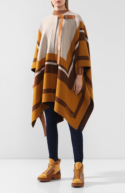 Шерстяное пончо CHLOÉ бежевого цвета по цене 255500 руб., арт. CHC20SMA84170, фото 3 Шерстяное пончо CHLOÉ, арт. CHC20SMA84170, фото 3