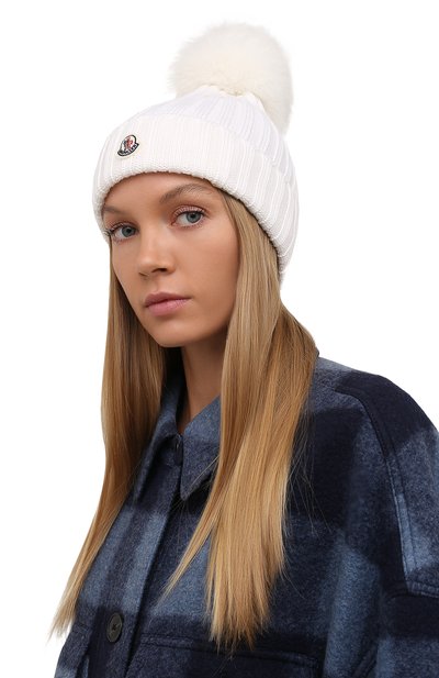 Шерстяная шапка MONCLER белого цвета по цене 37300 руб., арт. G2-093-3B702-01-A9327, фото 2 Шерстяная шапка MONCLER, арт. G2-093-3B702-01-A9327, фото 2
