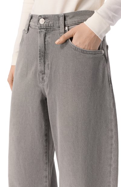 Джинсы bonnie 7 FOR ALL MANKIND серого цвета по цене 27800 руб., арт. 7UF70C31/B0NNIE CURVILINEAR, фото 5 Джинсы bonnie 7 FOR ALL MANKIND, арт. 7UF70C31/B0NNIE CURVILINEAR, фото 5