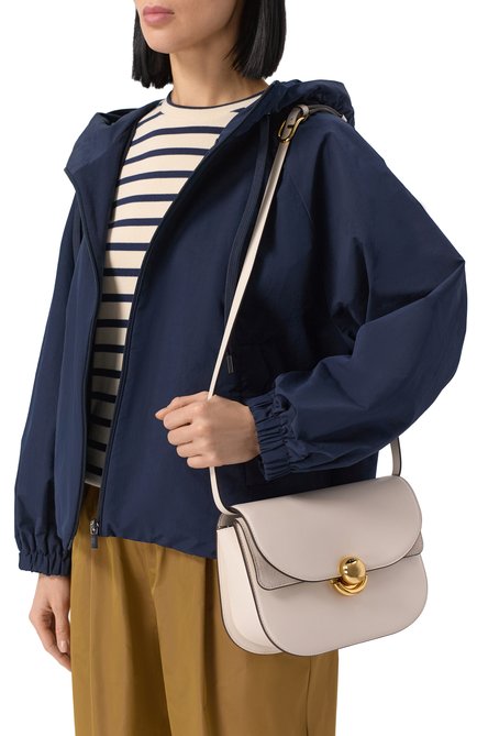 Женская сумка furla sfera small FURLA кремового цвета, арт. WB01355/BX0428 | Фото 2 (Материал сплава: Проставлено; Материал: Натуральная кожа; Ремень/цепочка: На ремешке; Драгоценные камни: Проставлено; Размер: small)