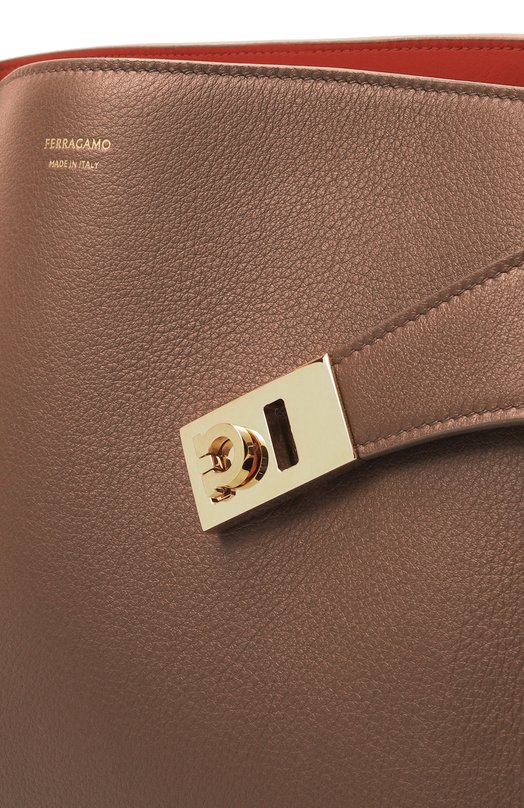 Сумка Hug Soft medium Ferragamo 219816/787834 Коричневый  219816/787834 Фото 6