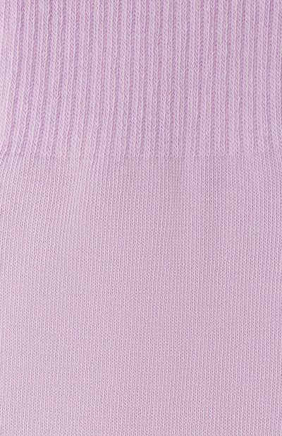 Хлопковые носки VERSACE сиреневого цвета по цене 9950 руб., арт. 1001544/1A01189, фото 2 Хлопковые носки VERSACE, арт. 1001544/1A01189, фото 2