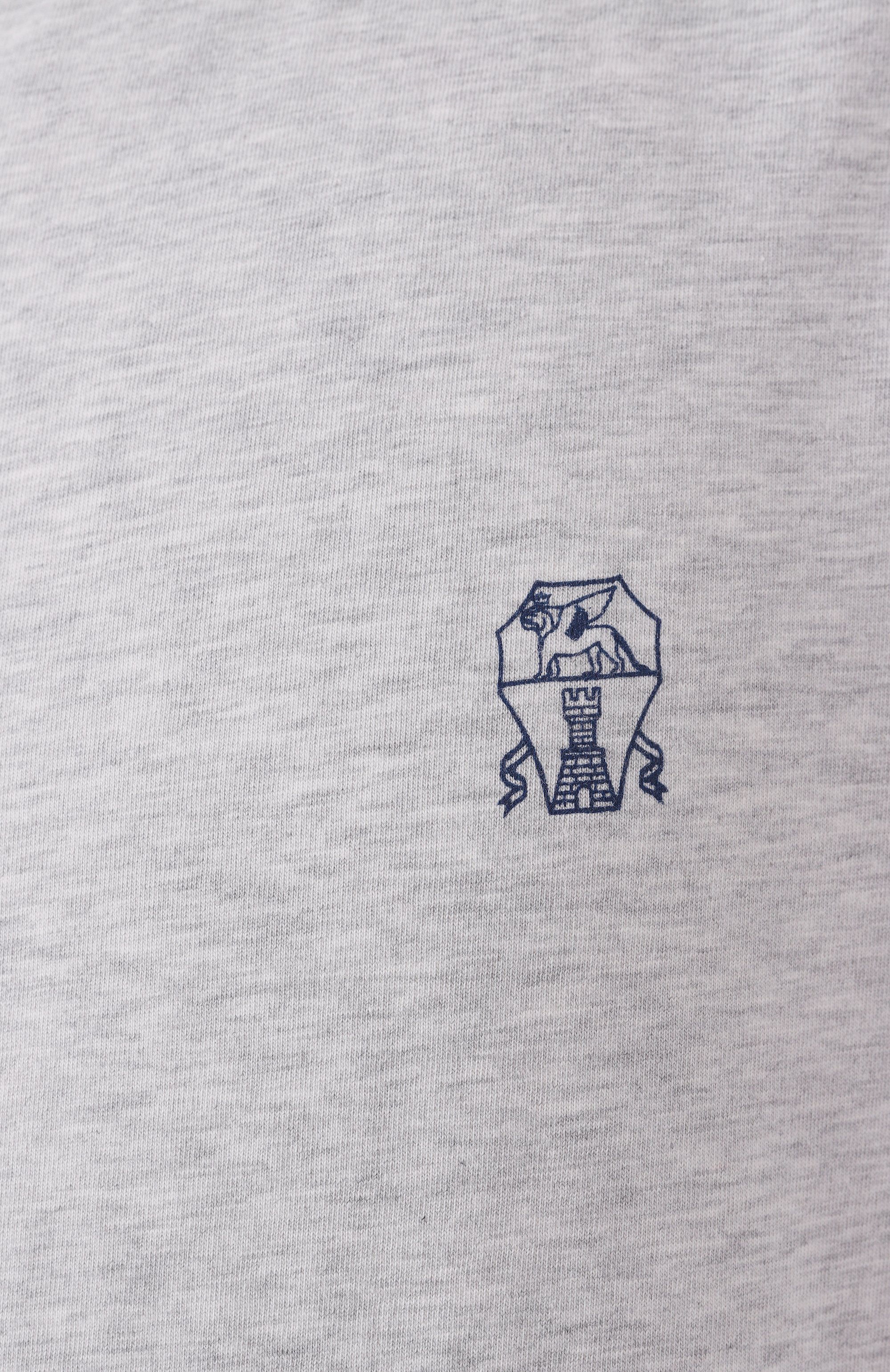 Хлопковая футболка BRUNELLO CUCINELLI светло-серого цвета по цене 44500 руб., арт. M0B138440, фото 6 Хлопковая футболка BRUNELLO CUCINELLI, арт. M0B138440, фото 6