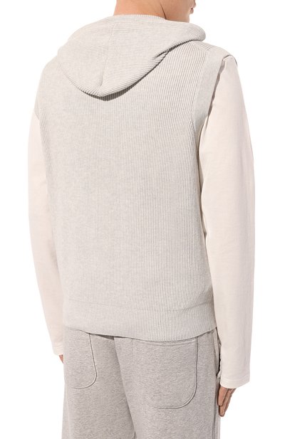 Хлопковый жилет BRUNELLO CUCINELLI светло-серого цвета по цене 160500 руб., арт. M2920B2308, фото 4 Хлопковый жилет BRUNELLO CUCINELLI, арт. M2920B2308, фото 4