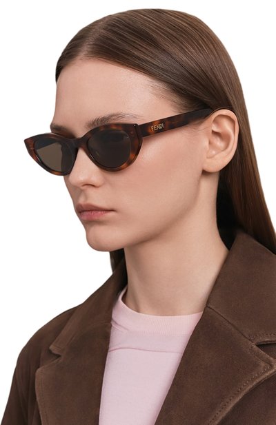 Женские солнцезащитные очки FENDI, арт. FE40209I 52E