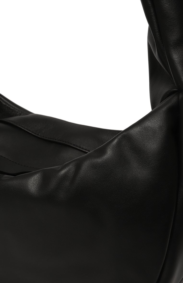 Женская сумка wyn medium REE PROJECTS черного цвета, арт. AW22/WYNMED1SC | Фото 3 (Размер: medium; Материал: Натуральная кожа; Сумки-технические: Сумки через плечо; Драгоценные камни: Проставлено; Материал сплава: Проставлено)
