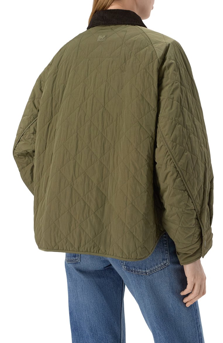 Женская куртка WEEKEND MAX MARA хаки цвета, арт. BEBER | Фото 4 (Рукава: Длинные; Автоматизация состава: Проставлено; Автоматизация ТО: Проставлено; Материал подклада: Синтетический материал; Материал внешний: Синтетический материал; Длина (верхняя одежда): Короткие; Кросс-КТ: Легкие, Куртка; Стили: Милитари)