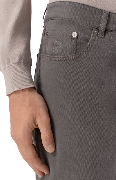 Джинсы traditional fit BRUNELLO CUCINELLI серого цвета по цене 88800 руб., арт. M277PD3210, фото 5 Джинсы traditional fit BRUNELLO CUCINELLI, арт. M277PD3210, фото 5