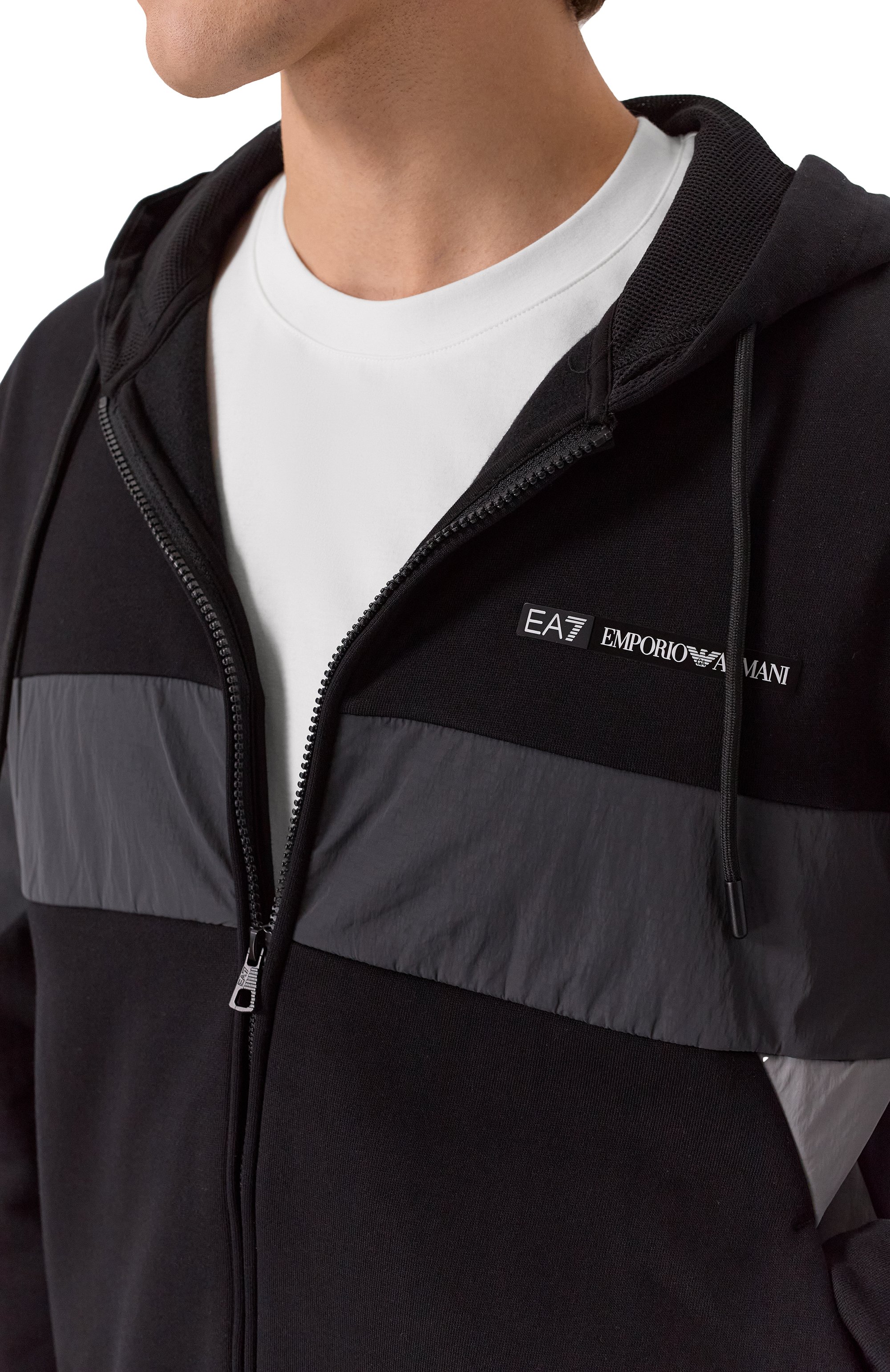 Хлопковый спортивный костюм EA7 черного цвета по цене 29950 руб., арт. 7M000940/AF10377, фото 6 Хлопковый спортивный костюм EA7, арт. 7M000940/AF10377, фото 6