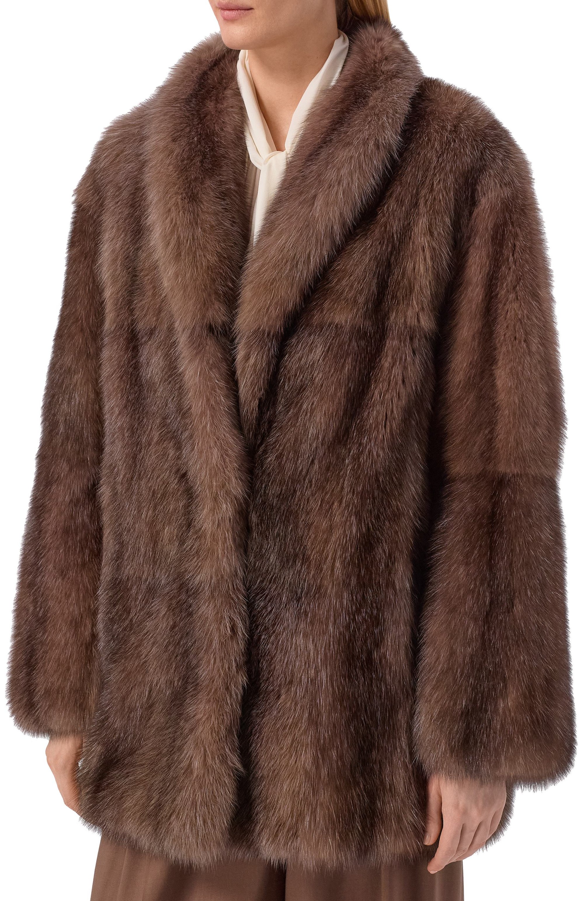 Шуба из соболя MVST коричневого цвета по цене 9580000 руб., арт. M001A/SABLE WILD SILVER 4-5, фото 3 Шуба из соболя MVST, арт. M001A/SABLE WILD SILVER 4-5, фото 3