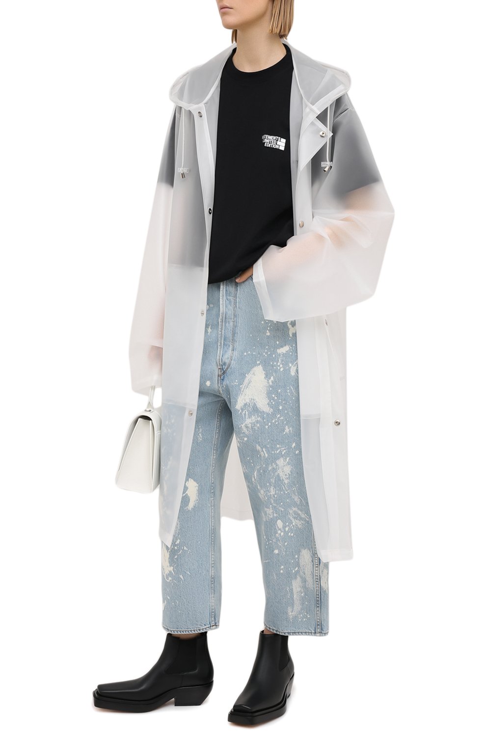 Джинсы GOLDEN GOOSE DELUXE BRAND голубого цвета по цене 33650 руб., арт. GWP00107.P000416, фото 2 Джинсы GOLDEN GOOSE DELUXE BRAND, арт. GWP00107.P000416, фото 2