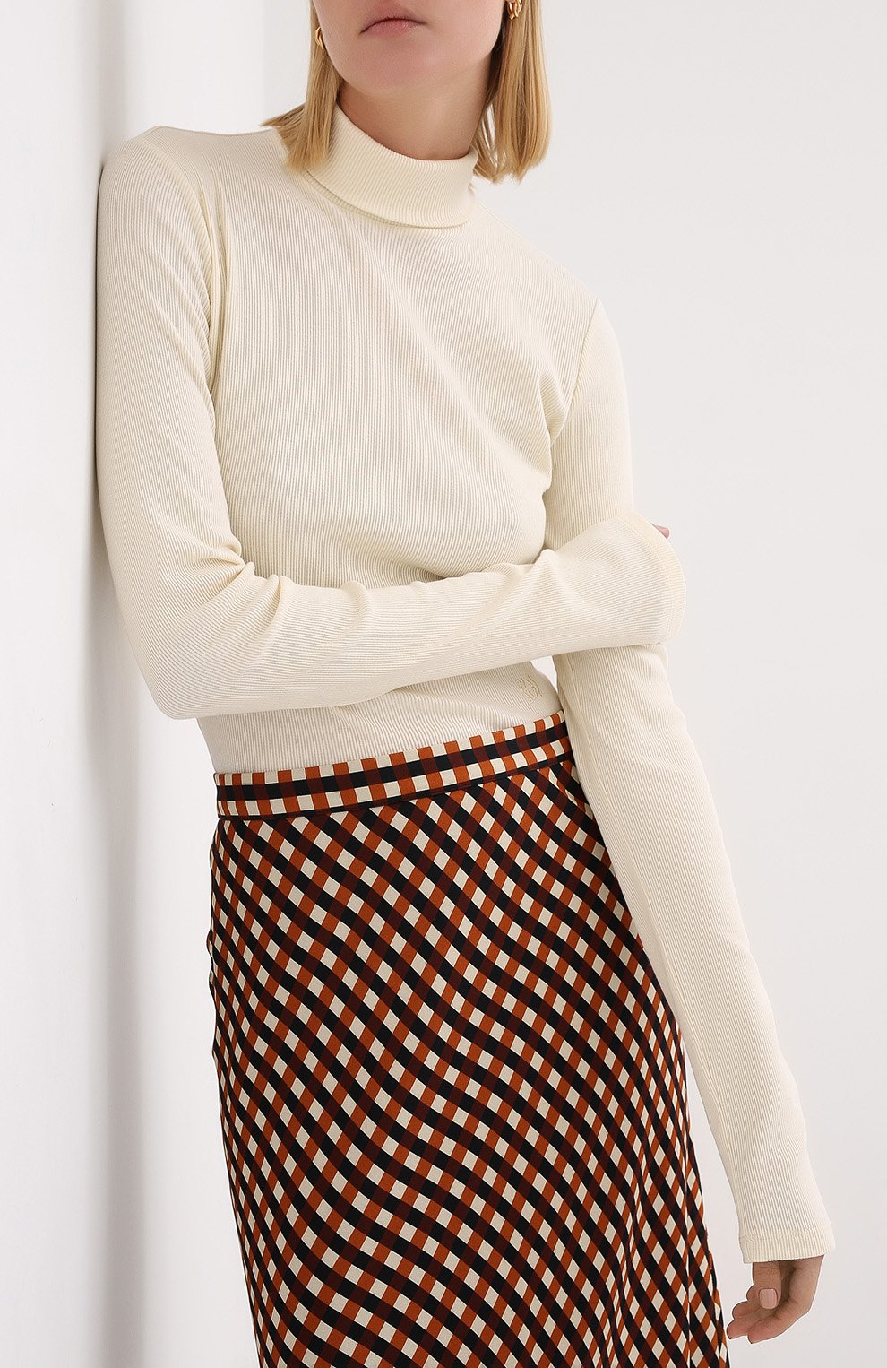 Хлопковая водолазка NANUSHKA кремового цвета по цене 39950 руб., арт. HARRI_CREME_RIB JERSEY, фото 3 Хлопковая водолазка NANUSHKA, арт. HARRI_CREME_RIB JERSEY, фото 3