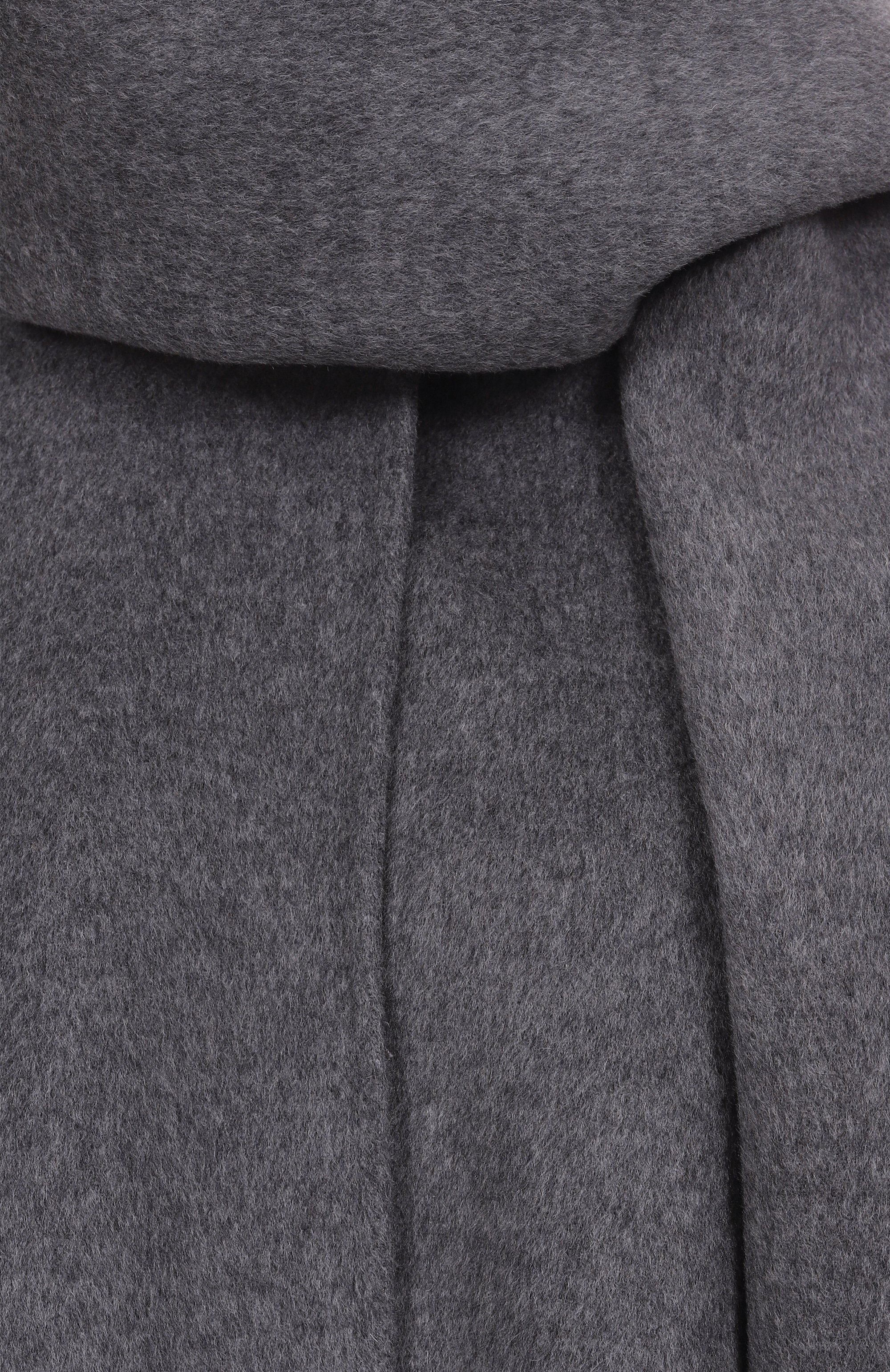 Шерстяной кейп TOTEME серого цвета по цене 183500 руб., арт. 251-WR04321-FB0006, фото 6 Шерстяной кейп TOTEME, арт. 251-WR04321-FB0006, фото 6