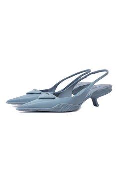 Женские кожаные туфли PRADA голубого цвета, арт. 1I565M-055-F0076-A045 | Фото 1 (Каблук высота: Низкий, Средний; Материал сплава: Проставлено; Подошва: Плоская; Каблук тип: Kitten heel; Драгоценные камни: Проставлено)