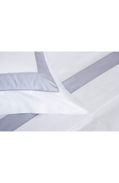 Наволочка bicolore FRETTE светло-голубого цвета по цене 24400 руб., арт. FR2934 E0700 065B, фото 5 Наволочка bicolore FRETTE, арт. FR2934 E0700 065B, фото 5