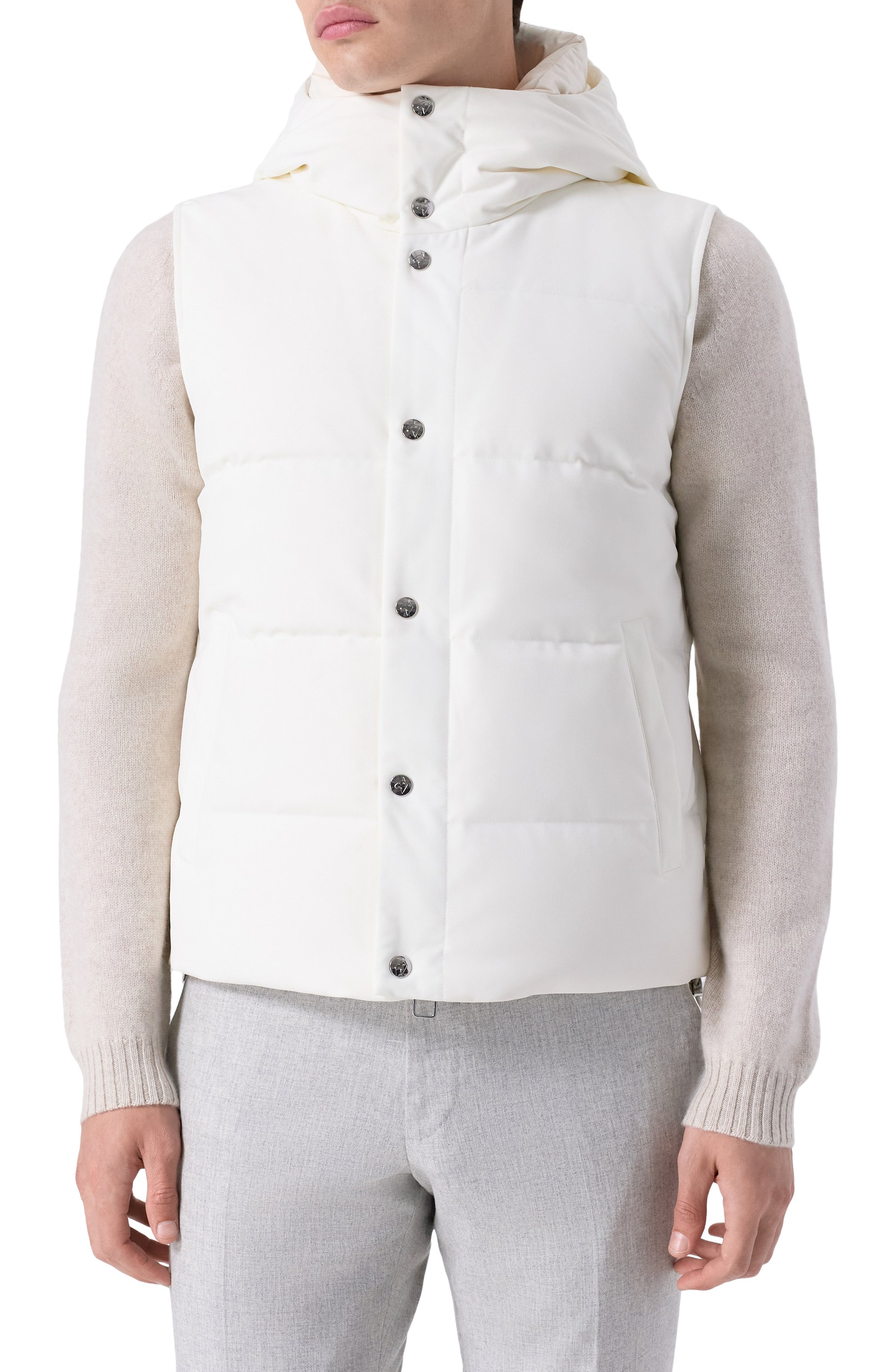 Пуховый жилет MONTECORE белого цвета по цене 96650 руб., арт. F09MUWX582A/185, фото 3 Пуховый жилет MONTECORE, арт. F09MUWX582A/185, фото 3