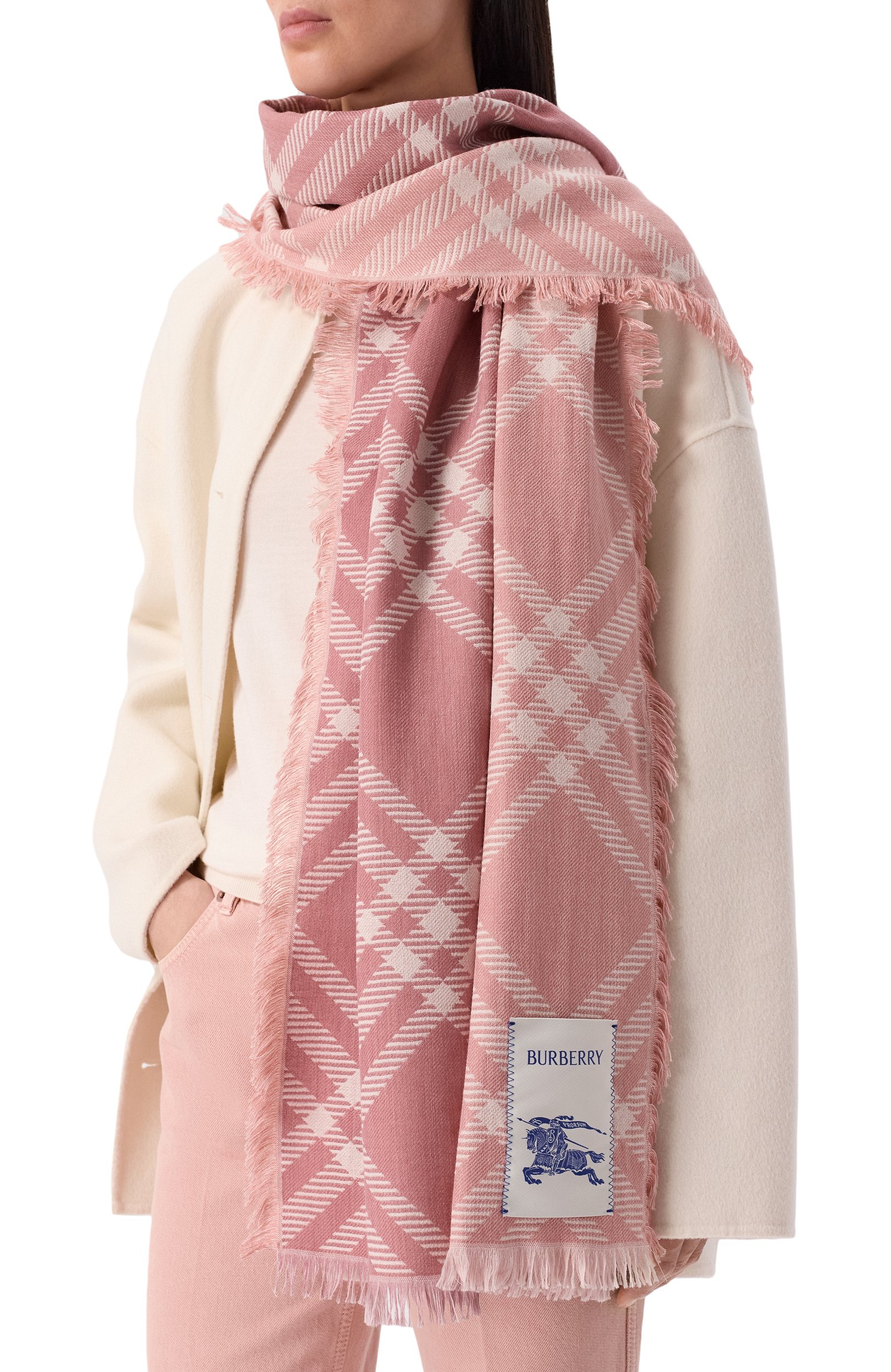 Шарф из шерсти и шелка BURBERRY розового цвета по цене 79300 руб., арт. 8125849, фото 2 Шарф из шерсти и шелка BURBERRY, арт. 8125849, фото 2