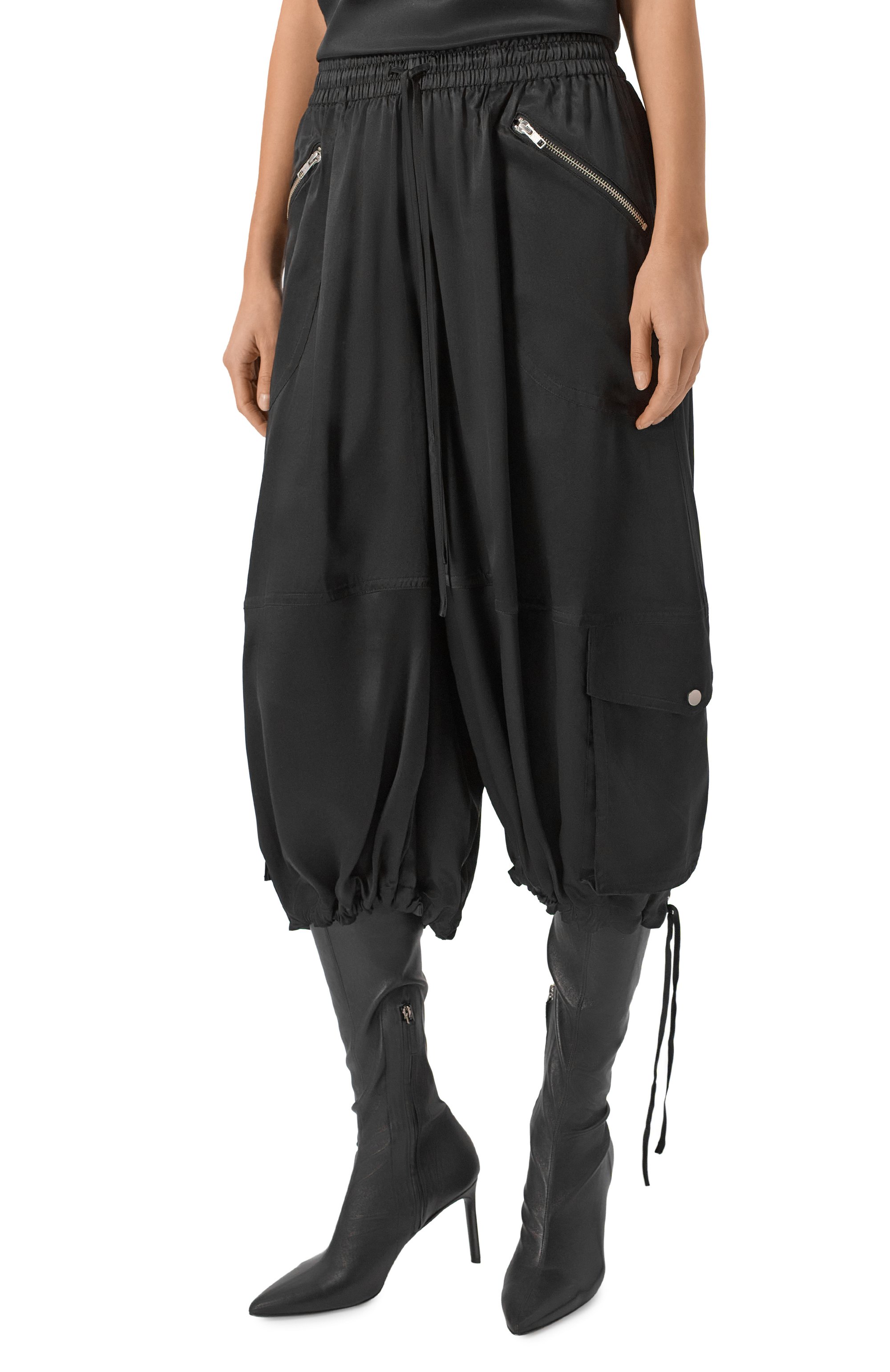 Шелковые джоггеры CO черного цвета по цене 89950 руб., арт. 5705NLSC-PS26, фото 3 Шелковые джоггеры CO, арт. 5705NLSC-PS26, фото 3