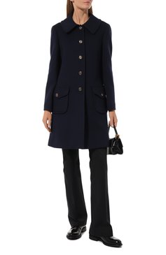 Женское шерстяное пальто GUCCI темно-синего цвета, арт. 626300 ZHW03 | Фото 2 (Рукава: Длинные; Материал внешний: Шерсть; Драгоценные камни: Проставлено; Материал сплава: Проставлено; Длина (верхняя одежда): До середины бедра; Стили: Ретро; 1-2-б�ортные: Однобортные)