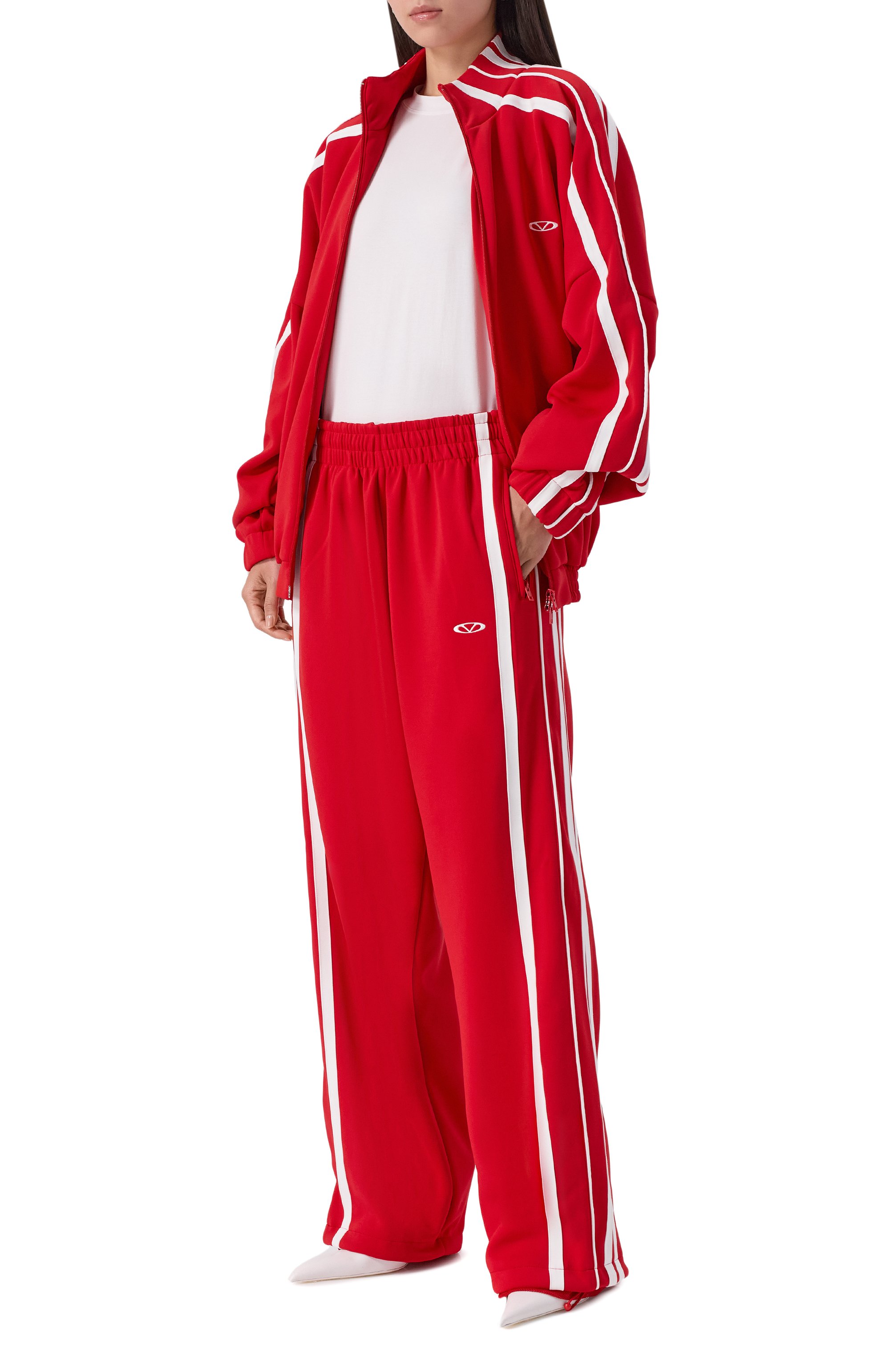Брюки VETEMENTS красного цвета по цене 109500 руб., арт. UH76GP100R, фото 2 Брюки VETEMENTS, арт. UH76GP100R, фото 2