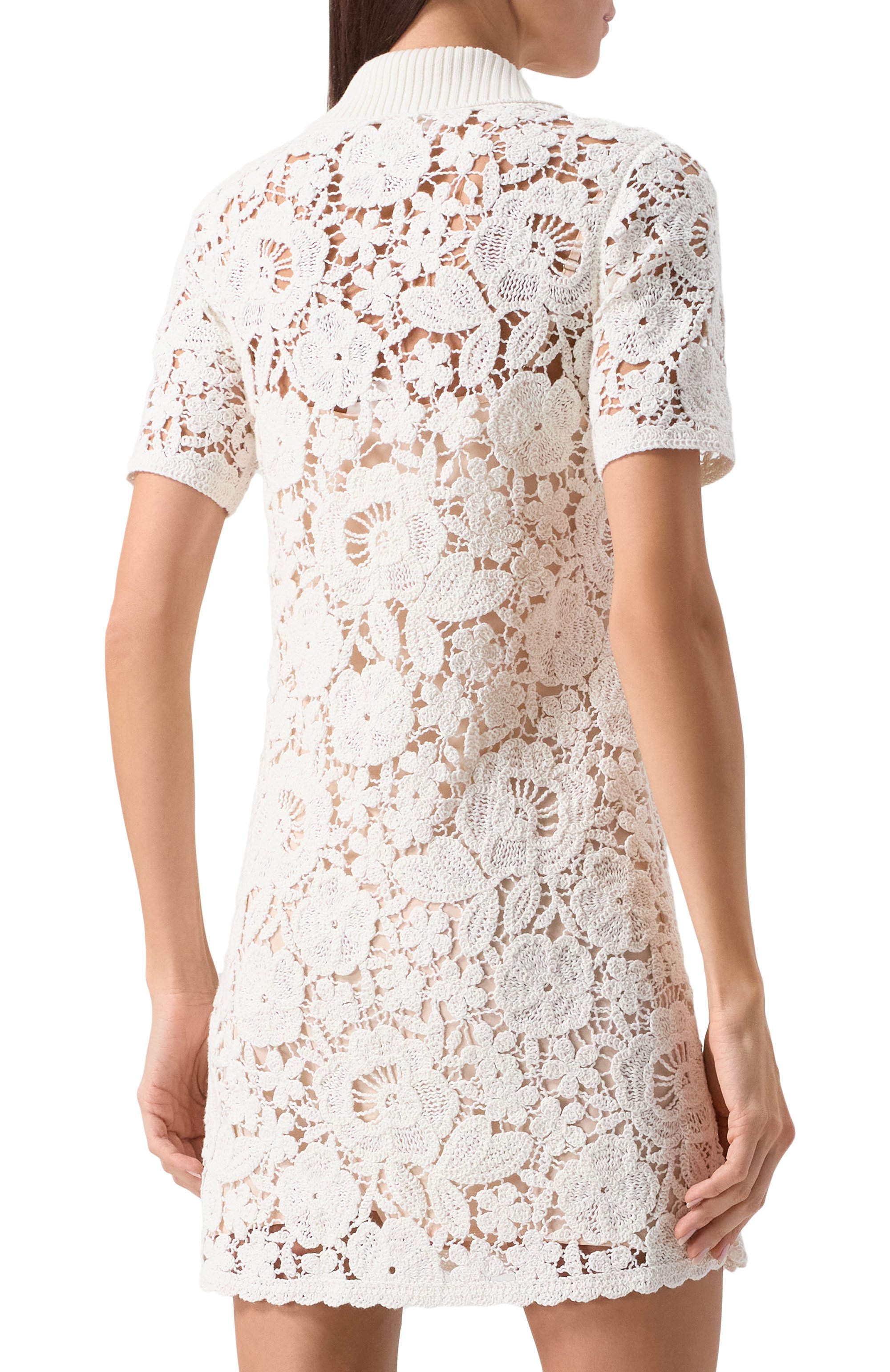 Хлопковое платье P.A.R.O.S.H. белого цвета по цене 68150 руб., арт. D550877, фото 4 Хлопковое платье P.A.R.O.S.H., арт. D550877, фото 4