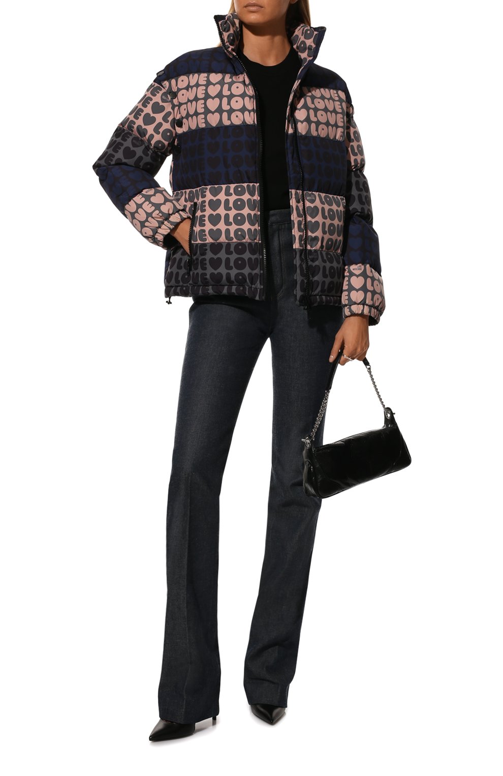 Пуховик MOSCHINO разноцветного цвета по цене 55900 руб., арт. W H 782 80 T 188A/0UTLET AW22-23, фото 2 Пуховик MOSCHINO, арт. W H 782 80 T 188A/0UTLET AW22-23, фото 2
