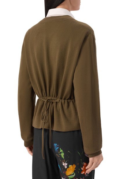 Шерстяной кардиган DRIES VAN NOTEN хаки цвета по цене 99500 руб., арт. 011218/4700, фото 4 Шерстяной кардиган DRIES VAN NOTEN, арт. 011218/4700, фото 4