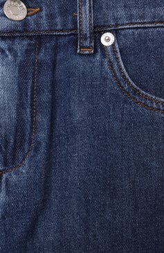 Детские джинсы DOLCE & GABBANA синего цвета, арт. L42F75/LDC67/2-6 | Фото 3 (Нос: Не проставлено; Материал сплава: Проставлено; Детали: Потертости; Материал внешний: Хлопок; Ростовка одежда: 4 года | 104 см, 2 года | 92 см, 6 лет | 116 см, 5 лет | 110 см, 3 года | 98 см)