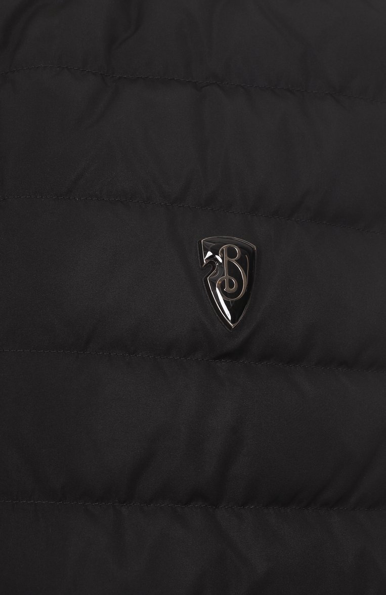 Мужской пуховый жилет BURBERRY черного цвета, арт. 8100922 | Фото 6 (Длина (верхняя одежда): Короткие; Материал подклада: Синтетический материал; Мужское Кросс-КТ: жилеты-объемные; Стили: Кэжуэл; Материал утеплителя: Пух и перо; Материал внешний: Синтетический материал)