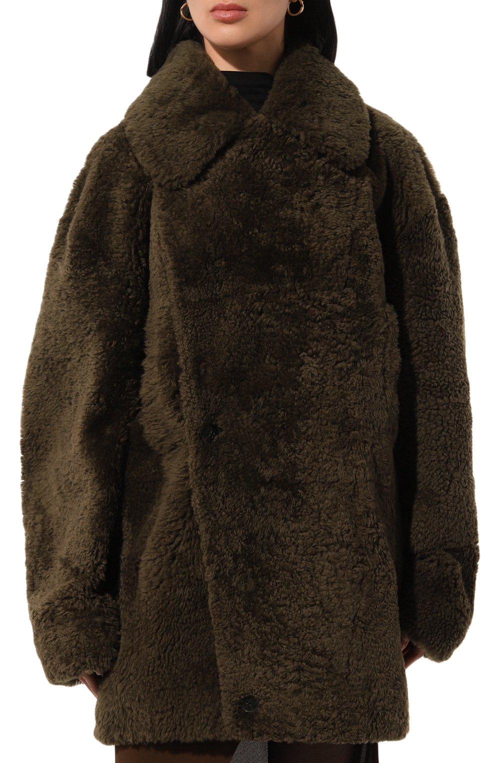 Шуба из овчины PETAR PETROV хаки цвета по цене 527500 руб., арт. F24LM5, фото 3 Шуба из овчины PETAR PETROV, арт. F24LM5, фото 3