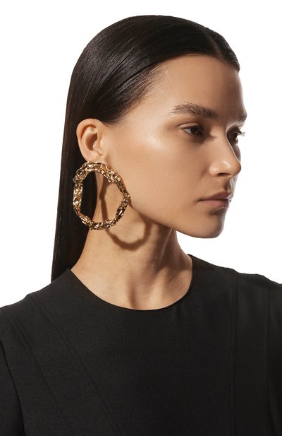Серьги CHLOÉ золотого цвета по цене 75950 руб., арт. CHC19AFE13CB7, фото 2 Серьги CHLOÉ, арт. CHC19AFE13CB7, фото 2