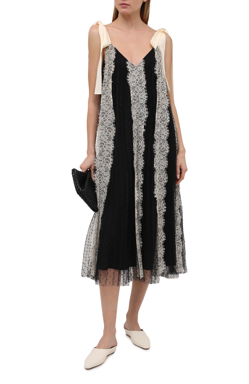 Платье REDVALENTINO черно-белого цвета по цене 97550 руб., арт. VR3VA16U/5P1, фото 2 Платье REDVALENTINO, арт. VR3VA16U/5P1, фото 2