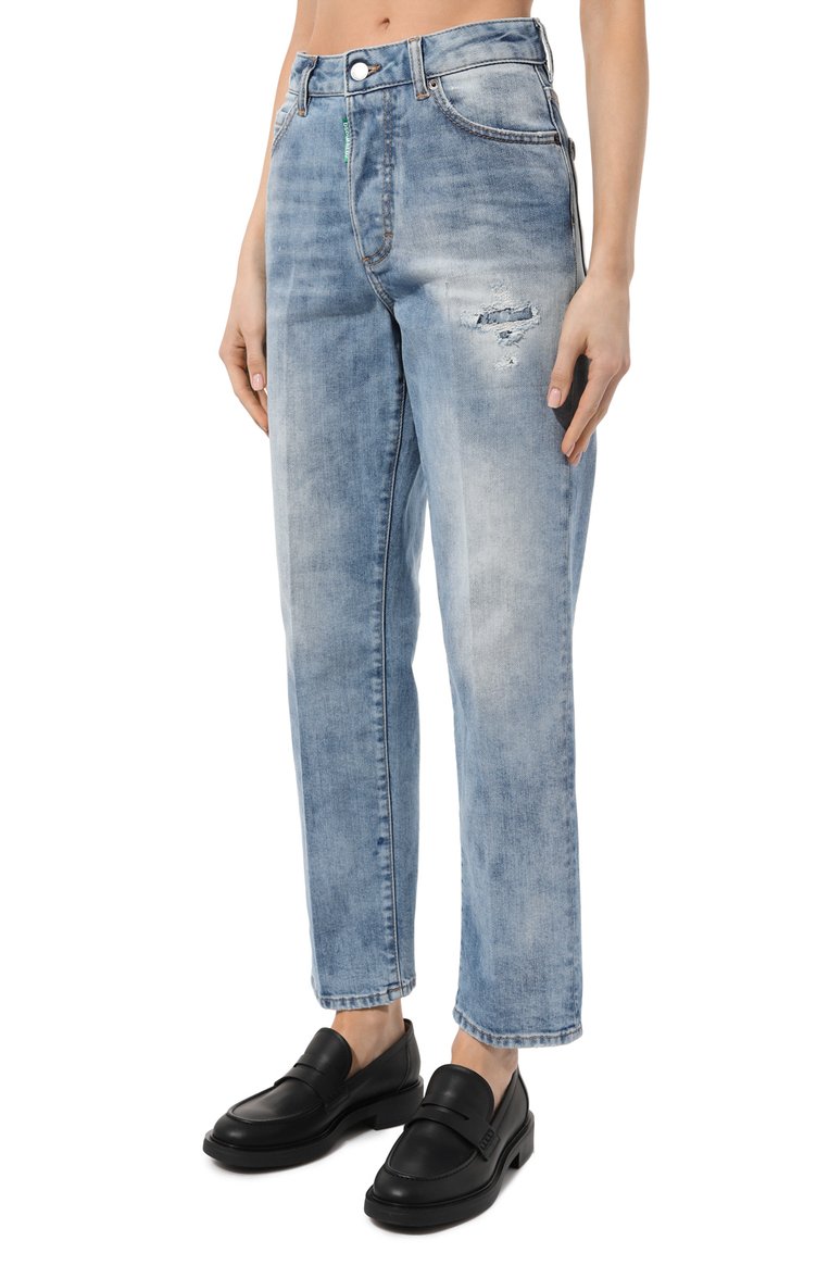 Женские джинсы DSQUARED2 голубого цвета, арт. S73LA0291/S30827 | Фото 3 (Длина (брюки, джинсы): Стандартные; Материал внешний: Хлопок, Деним; Силуэт Ж (брюки и джинсы): Бойфренды; Кросс-КТ: Деним; Стили: Гранж)