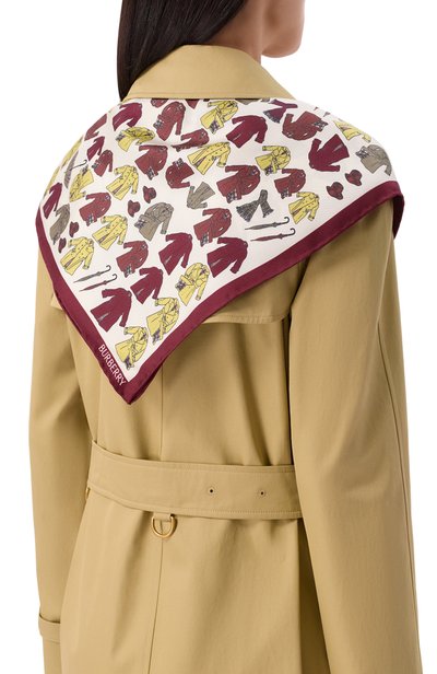 Шелковый платок BURBERRY кремового цвета по цене 59950 руб., арт. 8128647, фото 2 Шелковый платок BURBERRY, арт. 8128647, фото 2
