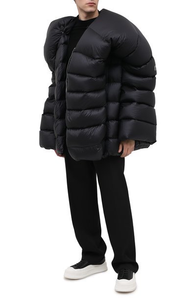 Пуховик moncler + rick owens MONCLER черного цвета по цене 167500 руб., арт. MU20F0002/C0594, фото 2 Пуховик moncler + rick owens MONCLER, арт. MU20F0002/C0594, фото 2