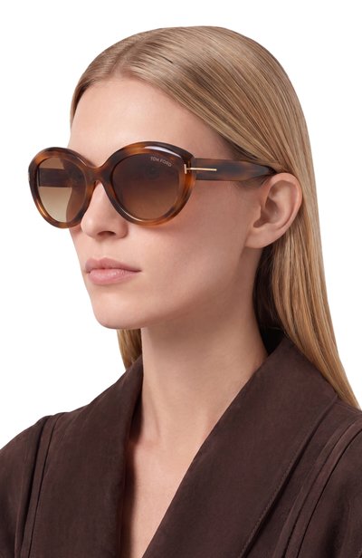 Солнцезащитные очки TOM FORD коричневого цвета по цене 58050 руб., арт. TF1316 55F, фото 2 Солнцезащитные очки TOM FORD, арт. TF1316 55F, фото 2