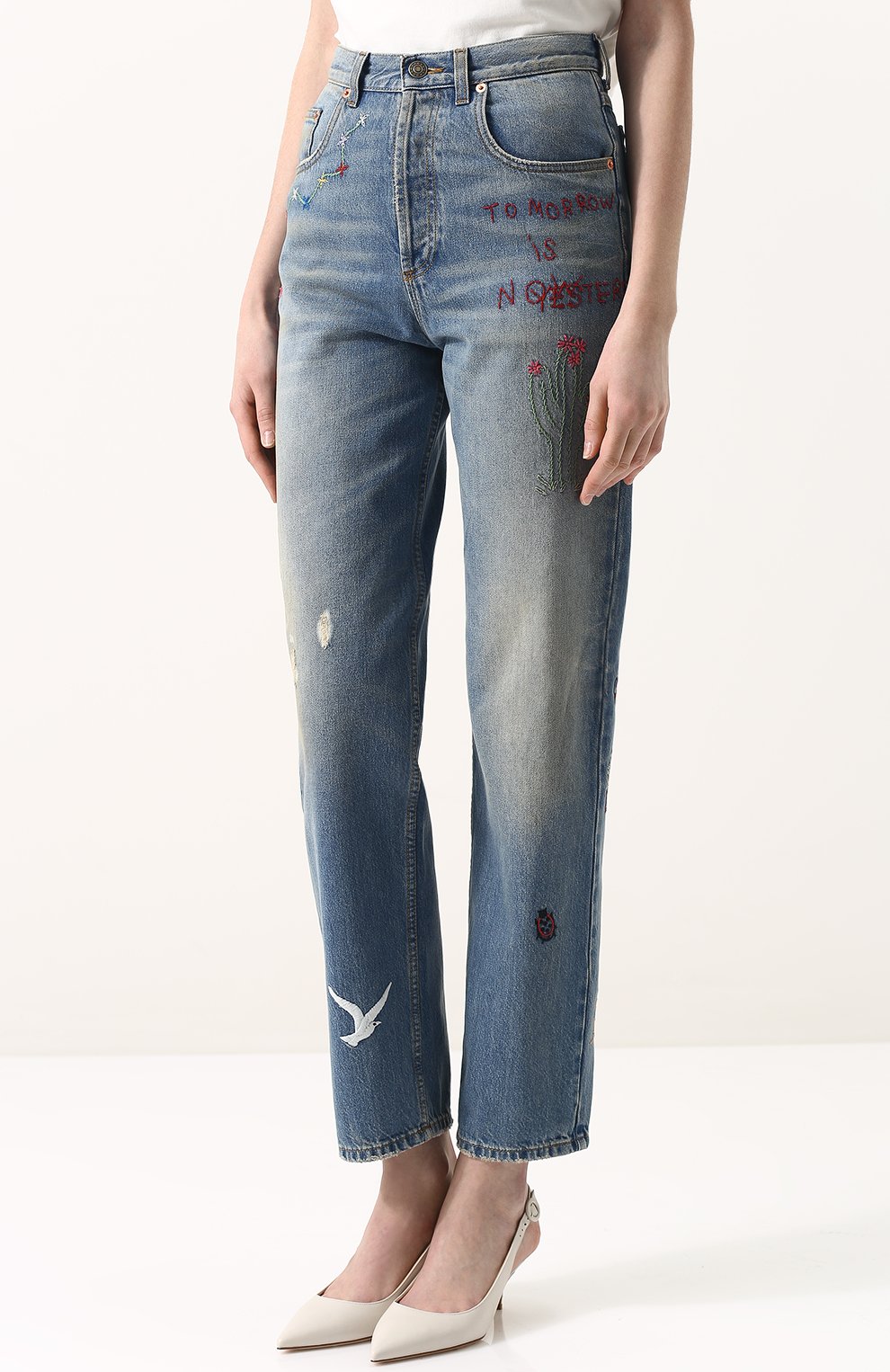 Укороченные джинсы с потертостями и контрастной отделкой GUCCI голубого цвета по цене 79950 руб., арт. 502775/XR957, фото 3 Укороченные джинсы с потертостями и контрастной отделкой GUCCI, арт. 502775/XR957, фото 3