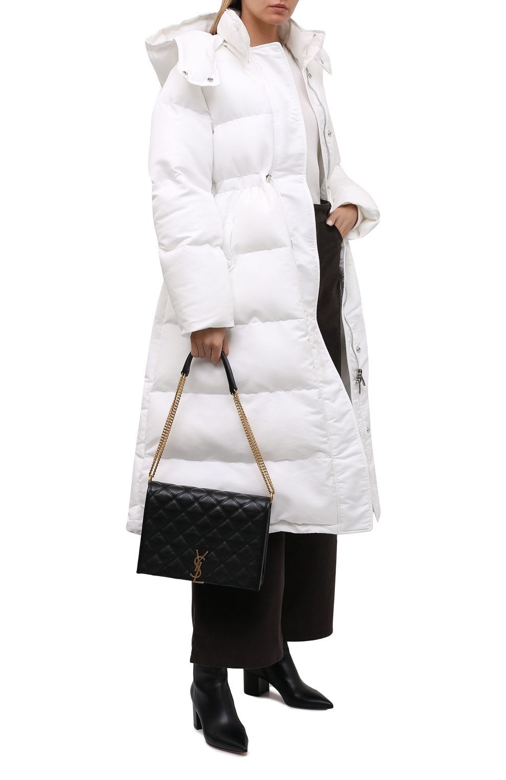 Пуховик ALEXANDER MCQUEEN белого цвета по цене 299500 руб., арт. 672760/QZAD1, фото 2 Пуховик ALEXANDER MCQUEEN, арт. 672760/QZAD1, фото 2